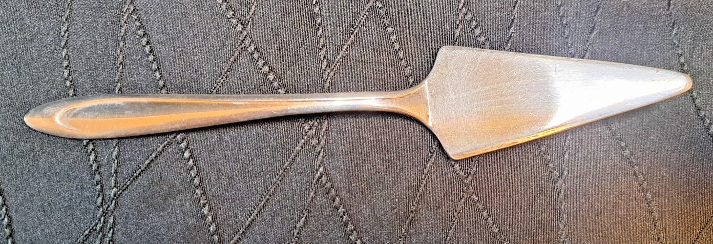 Vintage 1960 Meriden Silverplate Cheese Server 600 Small Triangular Blade