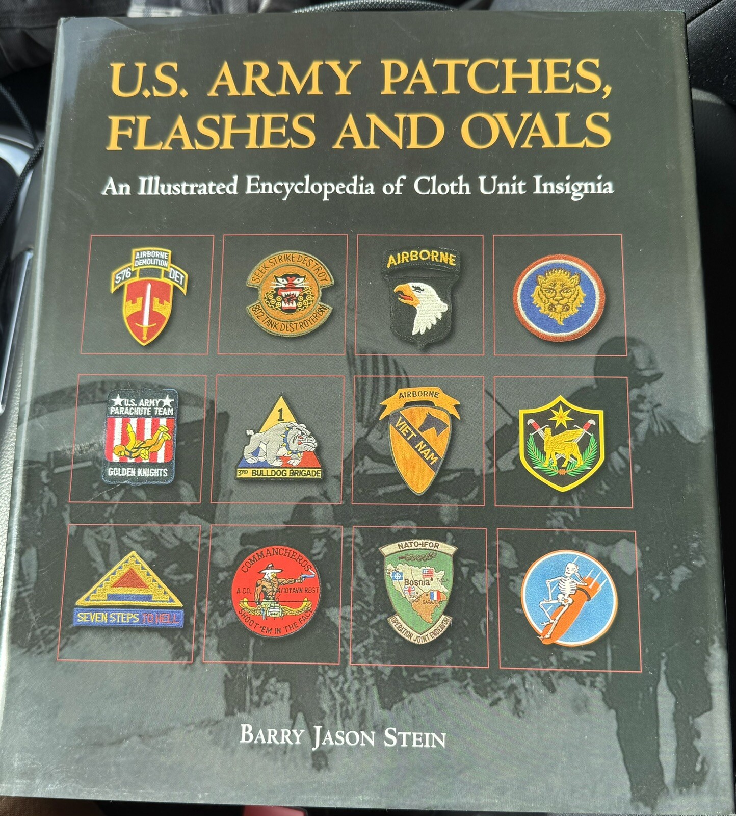 BARRY STEIN REFERENCE BOOK U.S. ARMY PATCHES, FLASHES & OVALS!