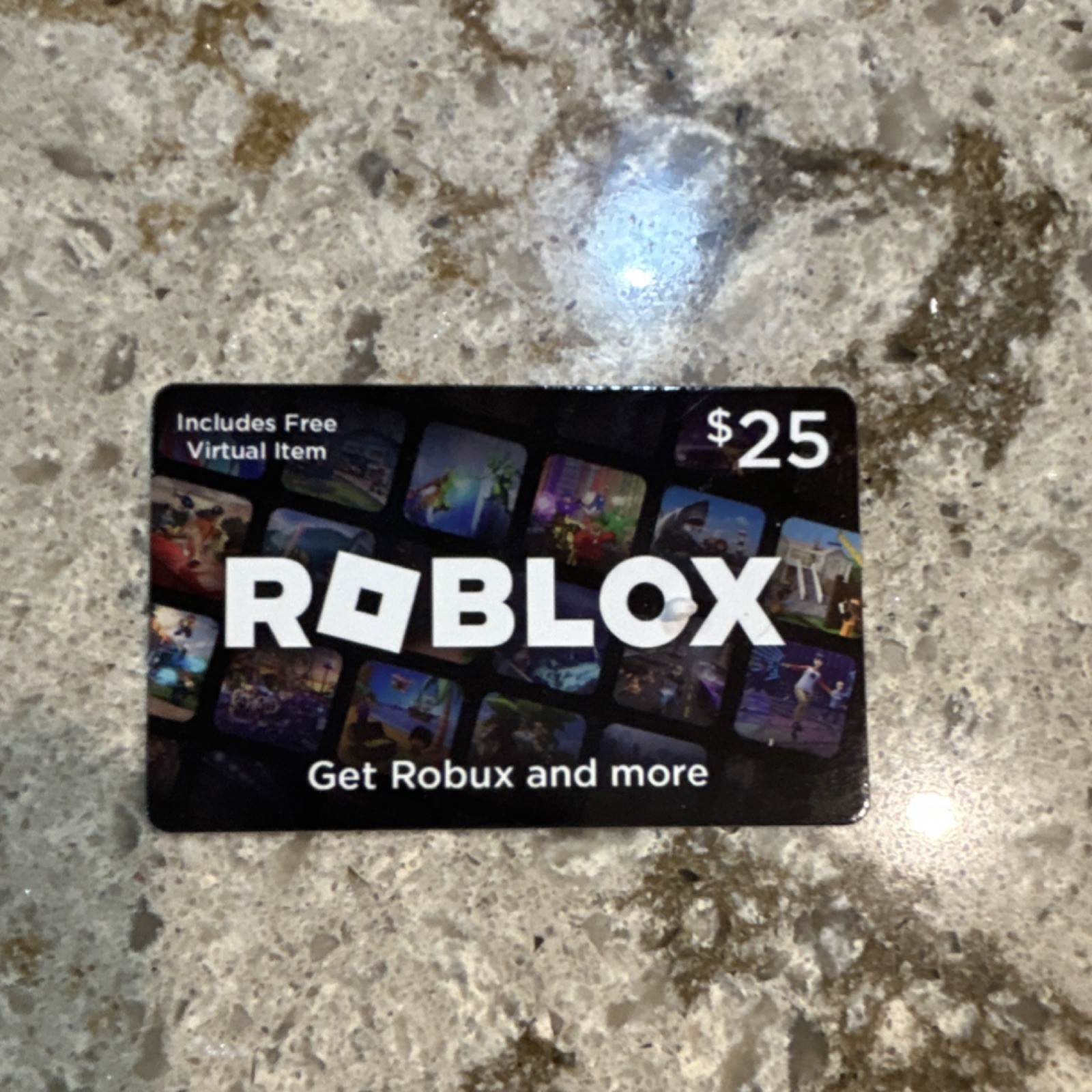 Roblox $25 Prepaid Game Card Multi-Platform Includes Free Virtual Item