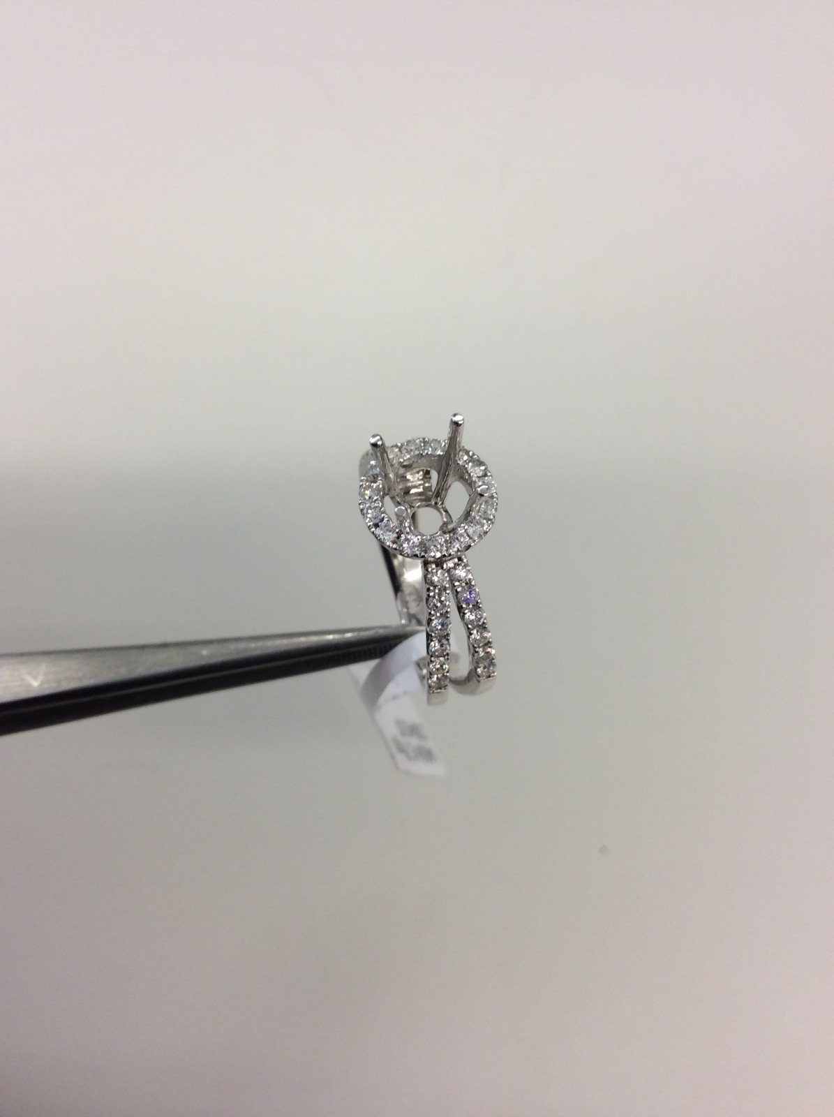 14kt White Gold Diamond Halo Setting with Split Shank