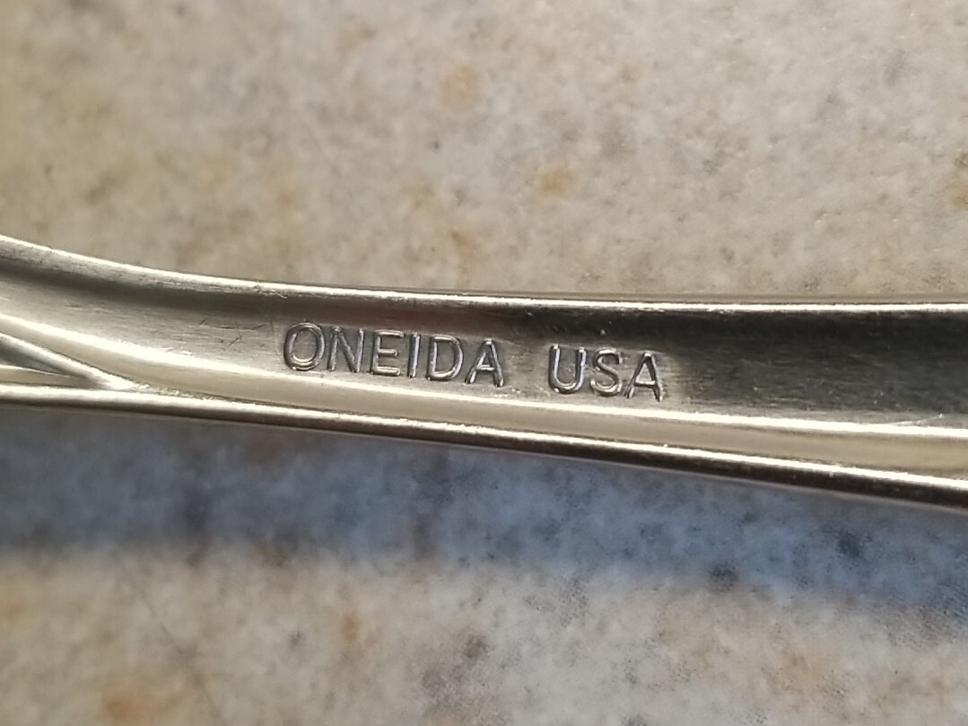 ONEIDA USA STAINLESS FLATWARE FLIGHT RELIANCE 5 PC PLACE SETTING