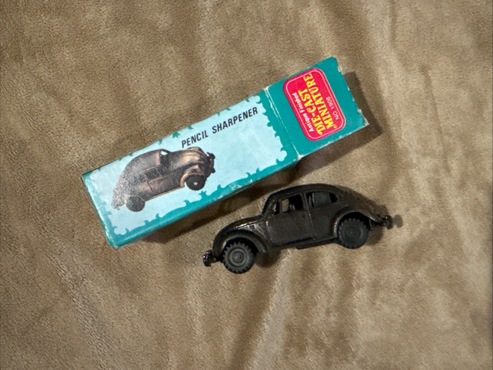 Volkswagen Bug Bronze Finish Die Cast Metal Collectable Pencil Sharpener Souveni