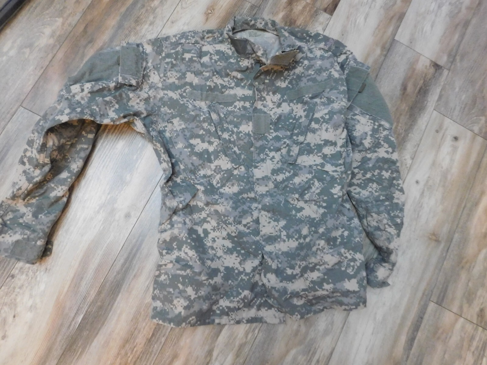 US ARMY ACU TOP COAT SIZE LARGE - LONG