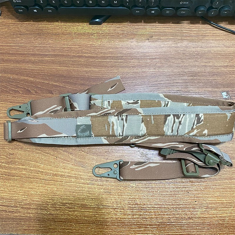 Hot Ferro Slingster Sling Tan With Hardware (Desert tiger spot）