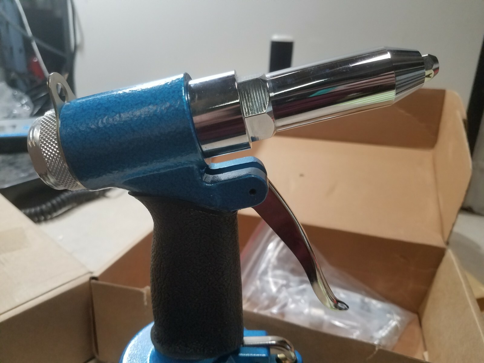 DeeLat Air Rivet Tool Not sure on model or size