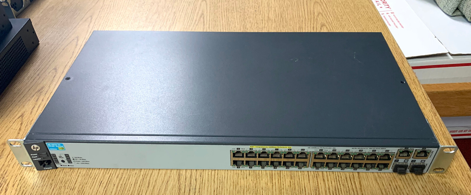 HP Procurve E2620-24-PPoE+, P# J9624A, 24-Ports, 12 PoE, Layer 3 Switch