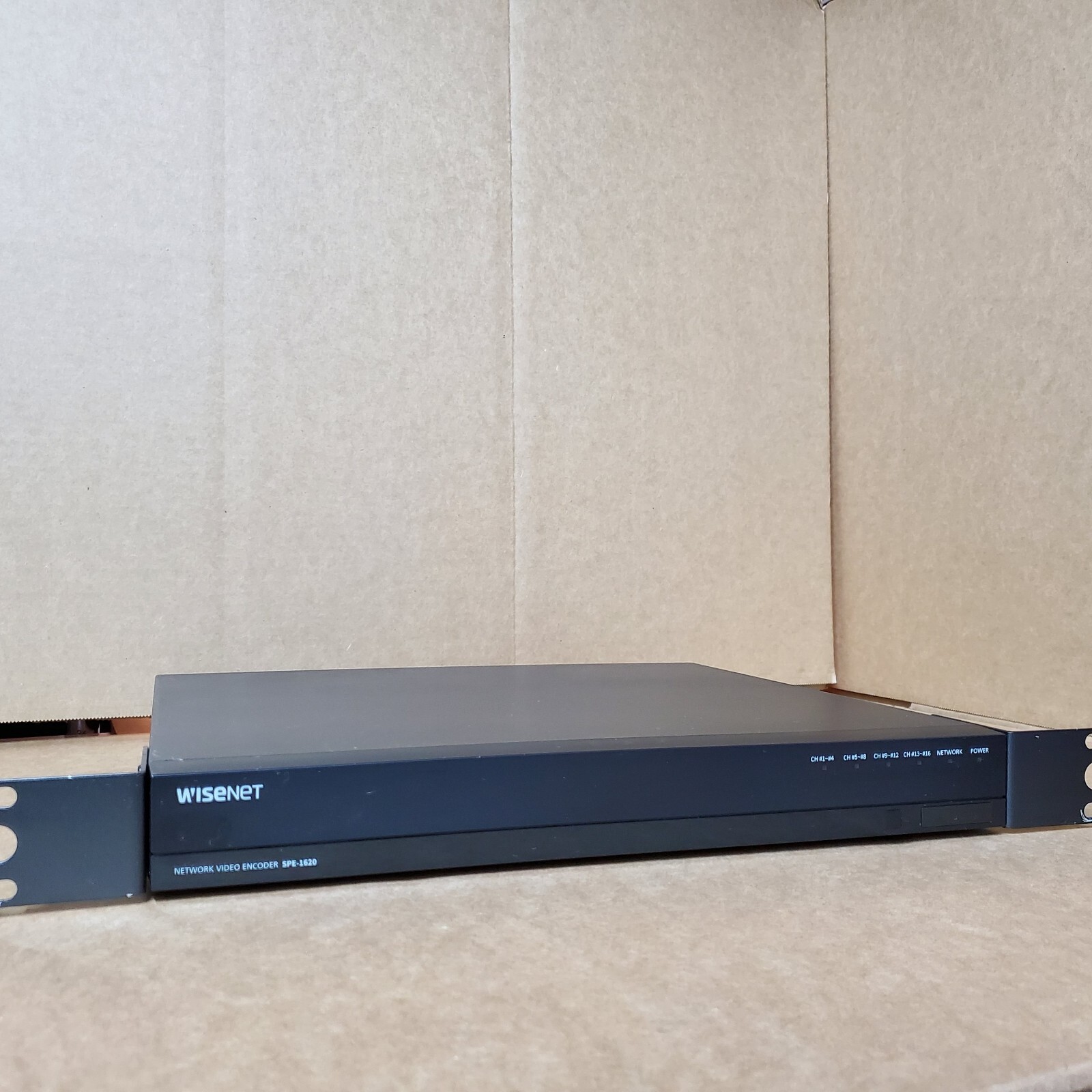 Hanwha Techwin WiseNet SPE-1620 16-Channel 2MP Network Security Video *READ*
