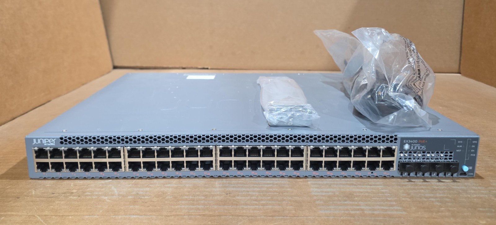 Juniper EX3400-48P 48-Port PoE+ 4-Port SFP+ 920W AC AFO Switch Tested Reset