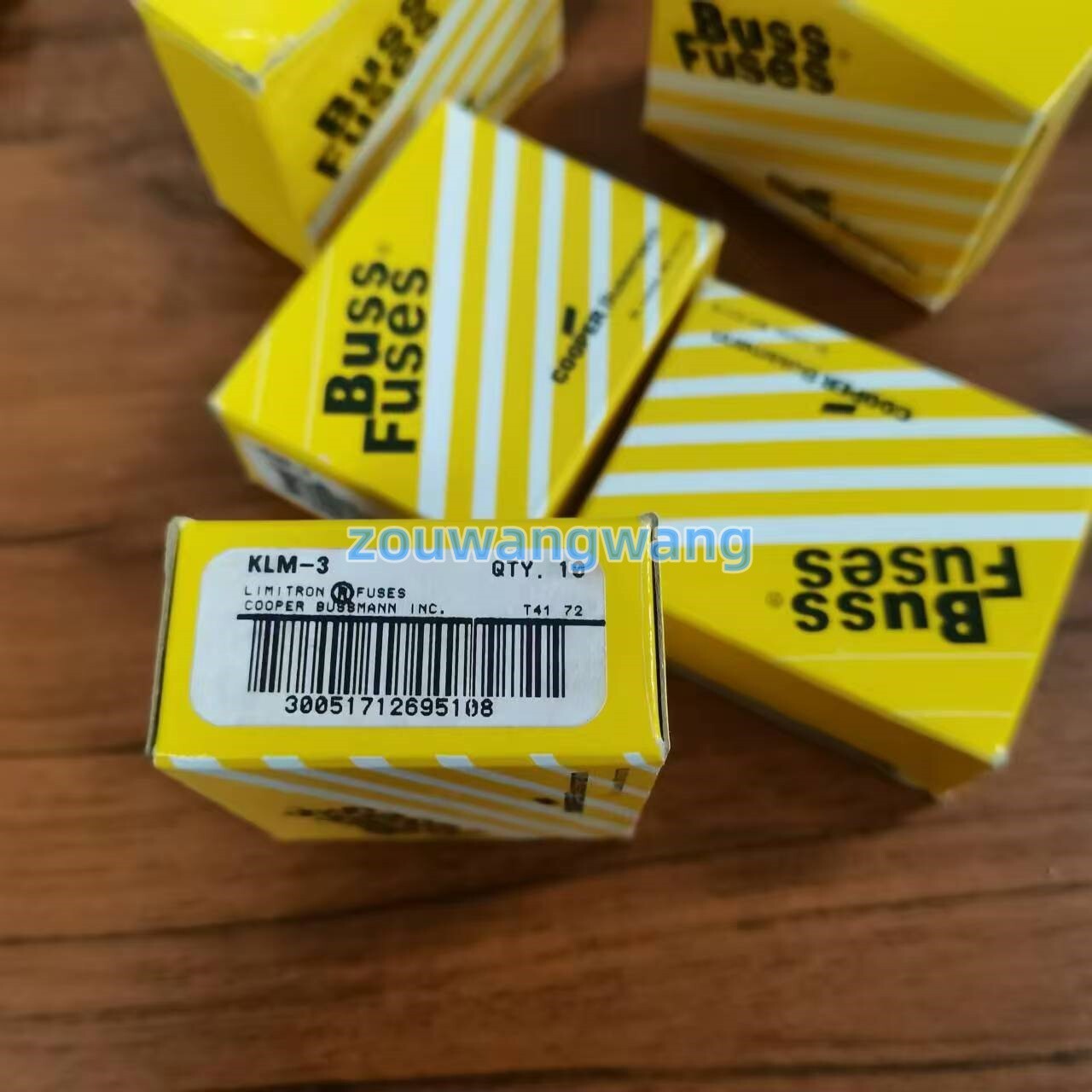 10 pcs KLM-3 Fuse 3 600Vac，brand new with box，free shipping