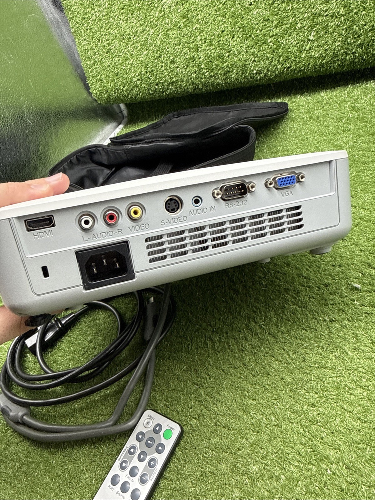 Vivitek Projector D530 Works Great S5