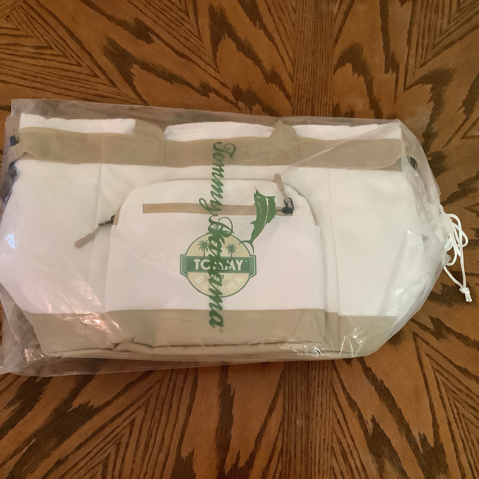 Tommy Bahama Insulated Soft Cooler Tote Bag Zip Top Shoulder Strap White Tan NEW