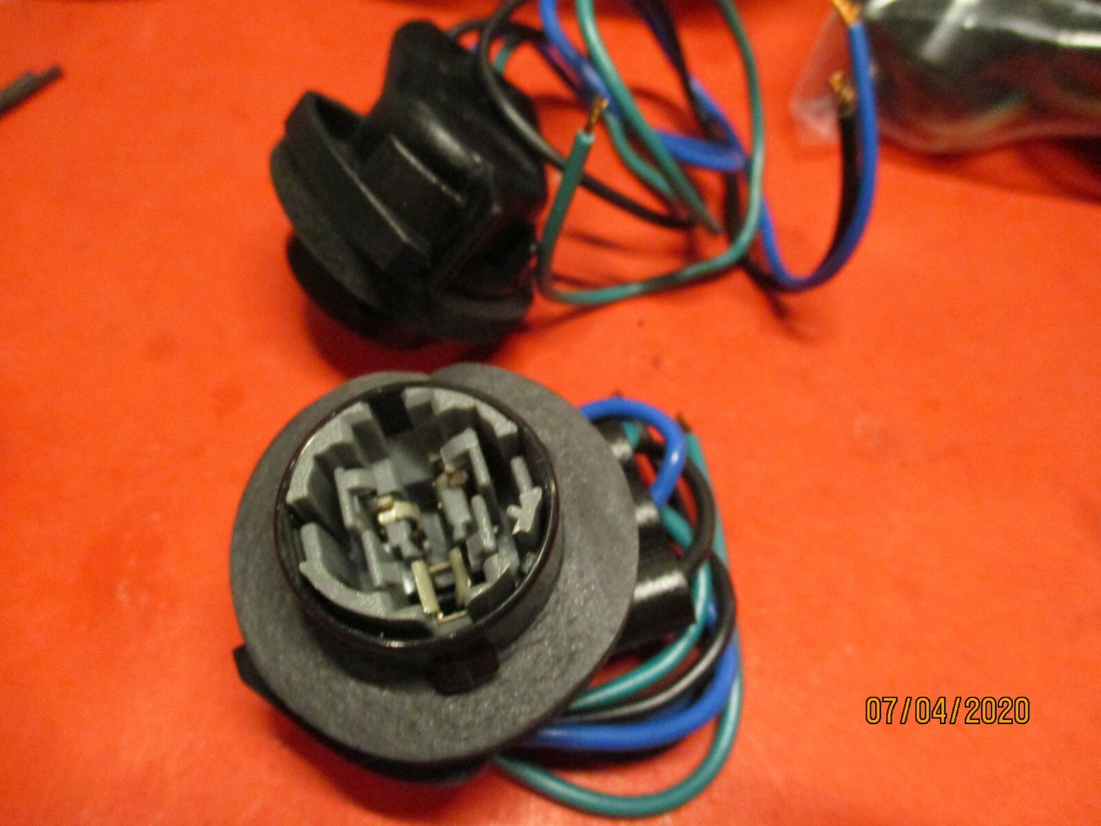 CHEVROLET-CAMARO FIREBIRD 1993-2005--GM-TAIL-Turn-PARKING-Signal Socket-LOT OF-2
