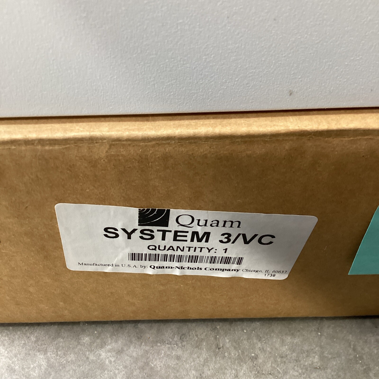 Quam SYSTEM 3/VC 8" Slanted Square Surface Wall-Mount Speaker Volume Control