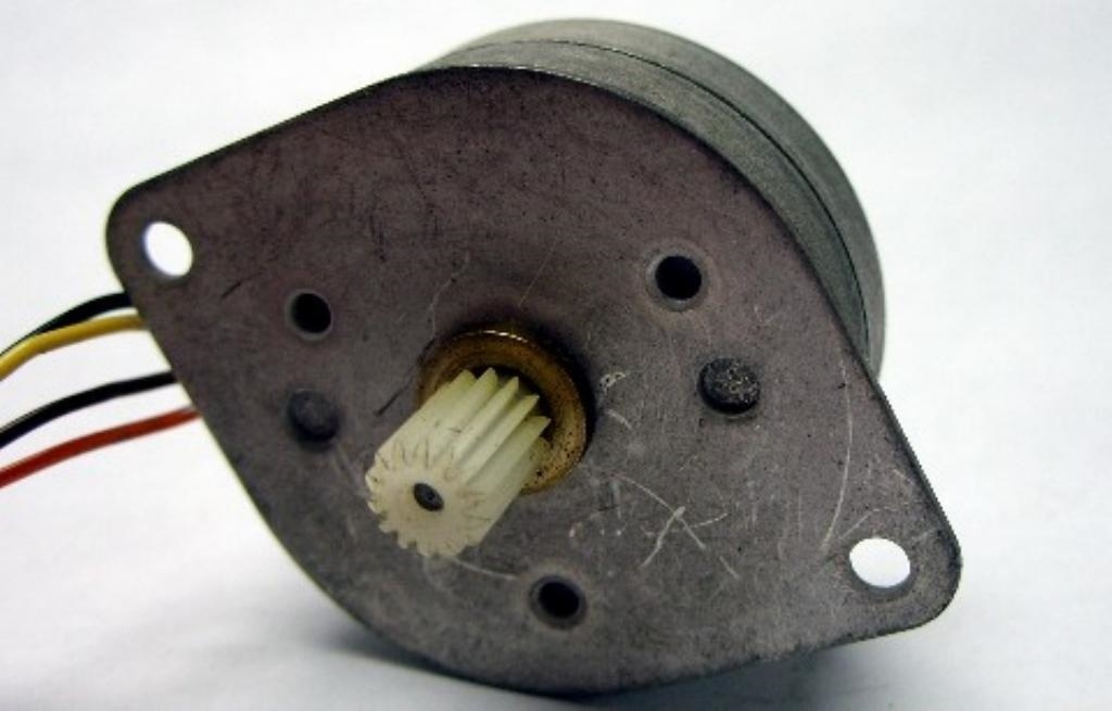 Lot of 2 - AIRPAX - 82227 -B82359 - Motor, Stepper. 12VDC 2 Phase 37 Ohm.