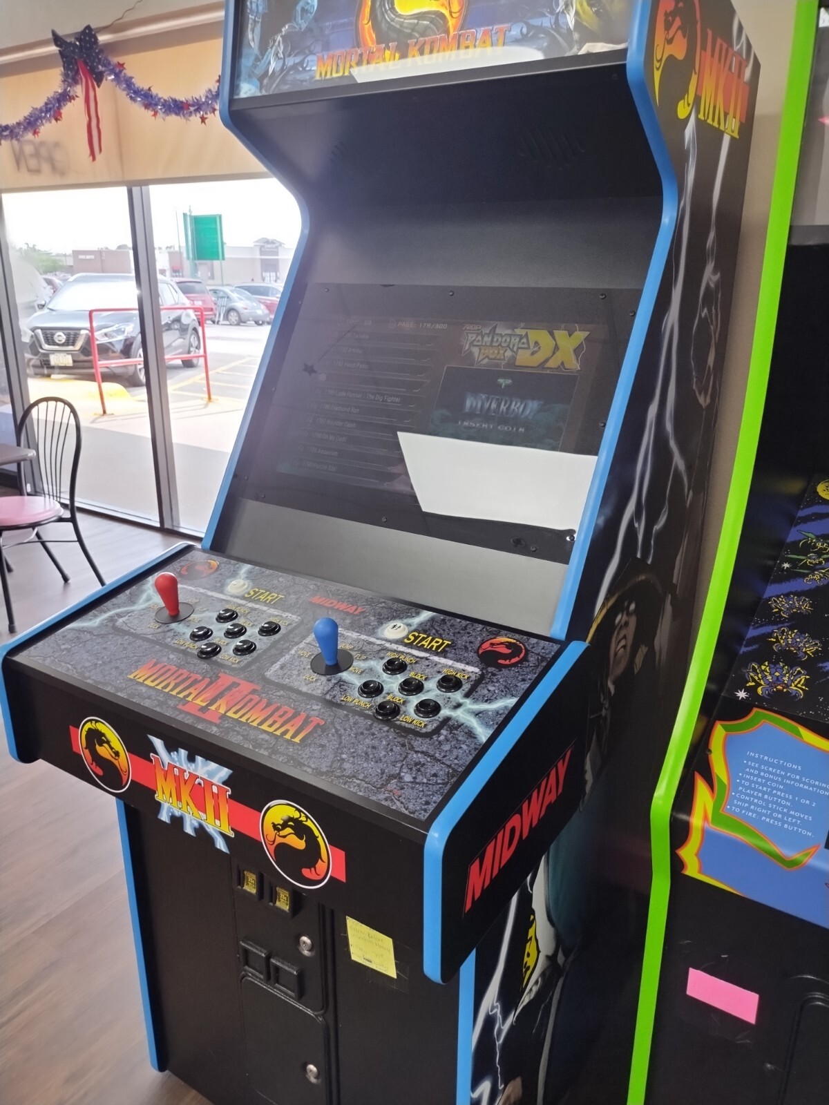 MORTAL KOMBAT II ARCADE MACHINE by MIDWAY 1993 (Excellent Condition)