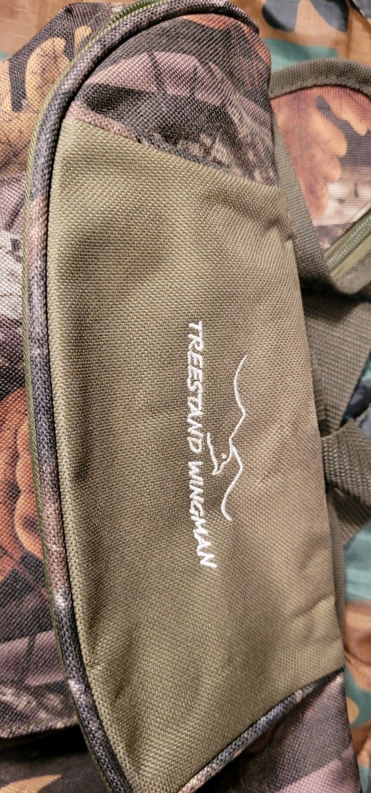Black Ash Tree Stand Wingman With Camo Wast Pack