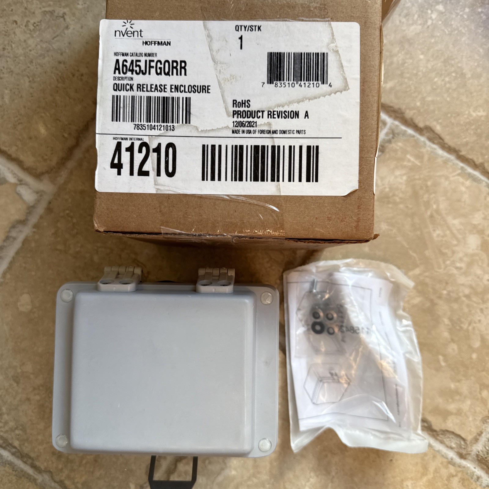 NEW HOFFMANN A645JFGQRR QUICK RELEASE ENCLOSURE P/N 41210 Made In USA