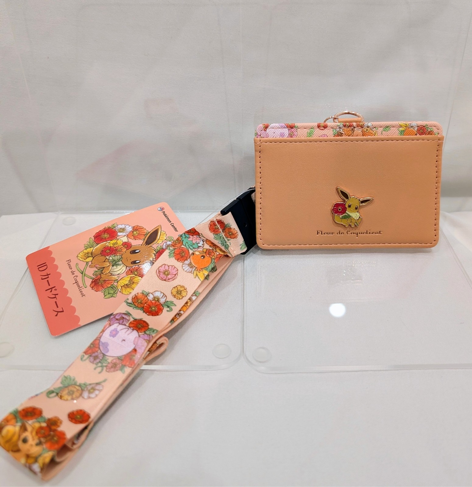 Pokemon Center Exclusive - Fleur de Coquelicot Eevee ID Card Case - US Seller