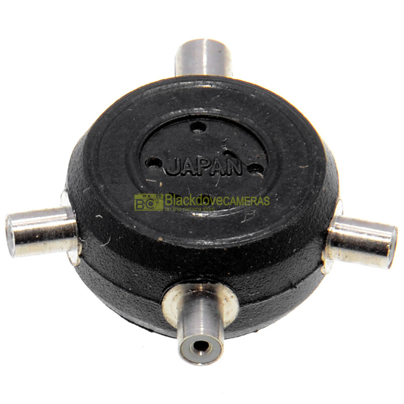 Sync Flash Cable Connector 1 Input Female, 3 Output Male.