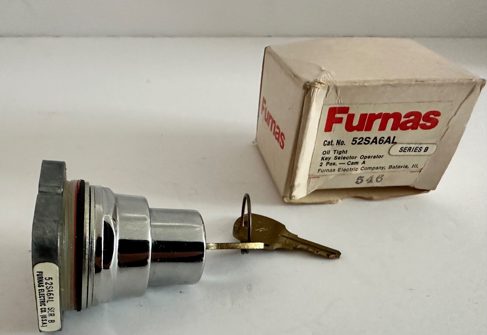 Furnas 52SA6AL Key selector Momentary On New Free Shipping