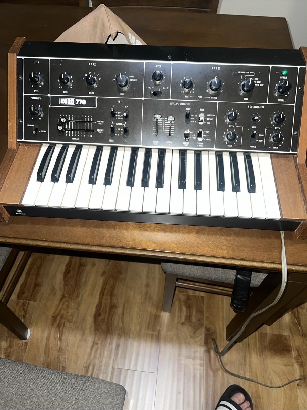 KORG 770