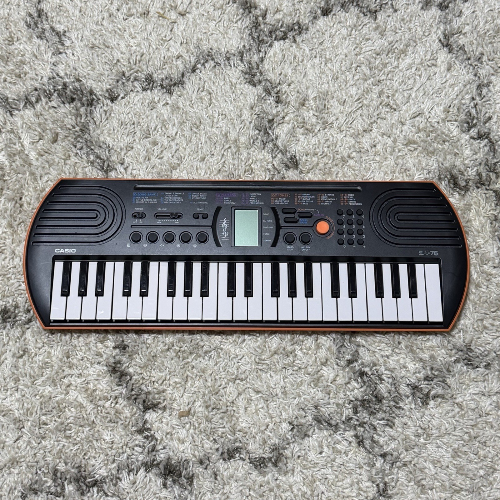 Casio SA-76 Mini Electronic Keyboard Works Battery Operated No AC 44 Key