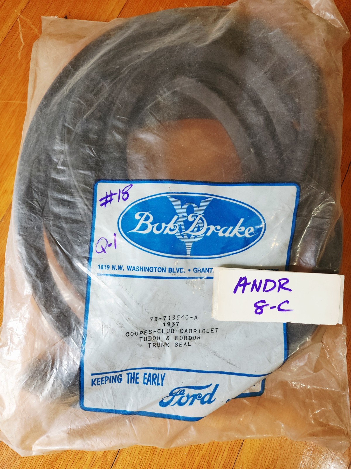 Bob Drake 78-713540 1937 Coup Club Cabriolet Tudor Trunk Seal
