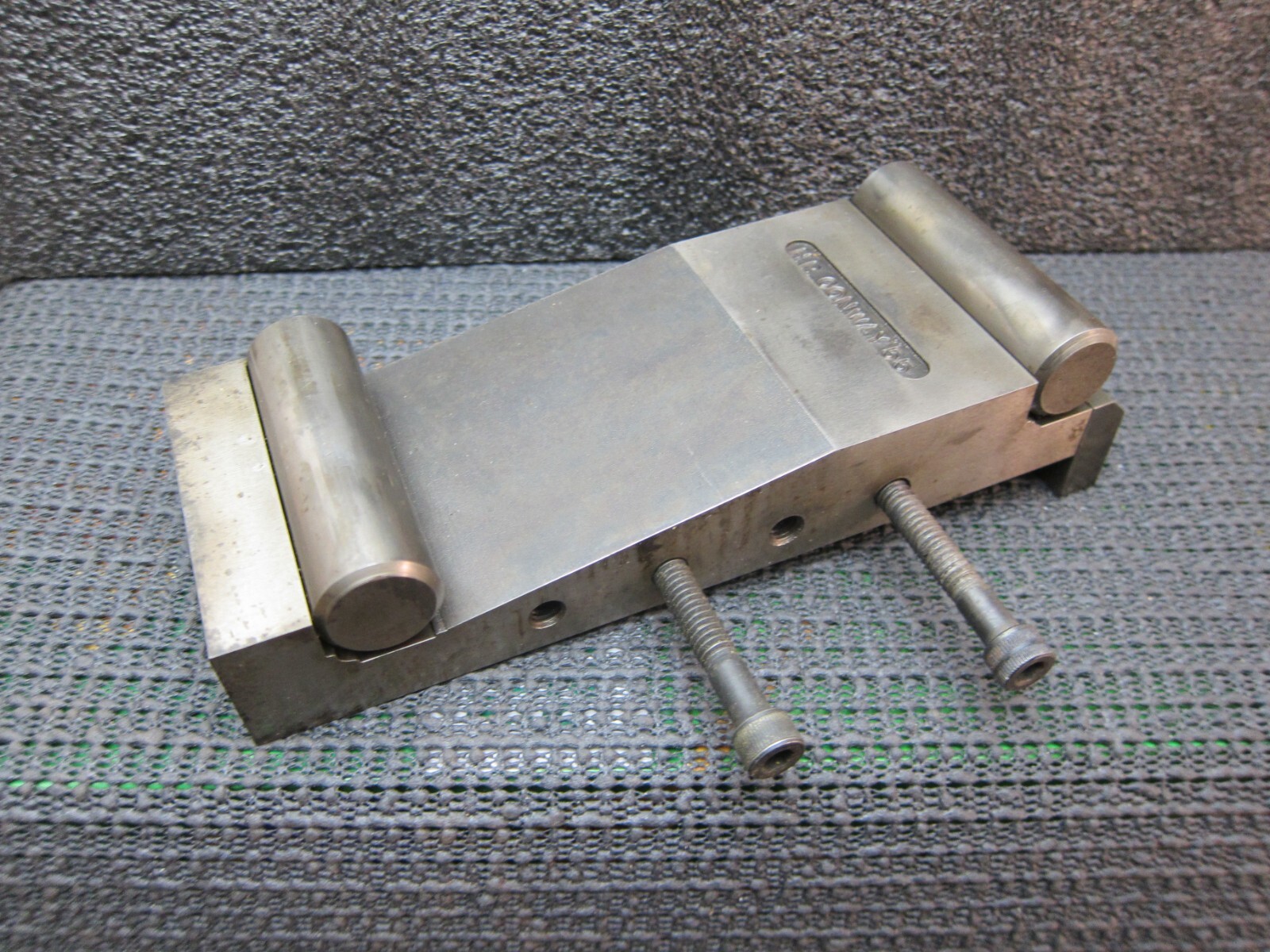 MACHINST  LATHE, MILL TOOLS:  PRECISION GROUND SINE BAR. 2 1/2 " W X 6 1/2"L