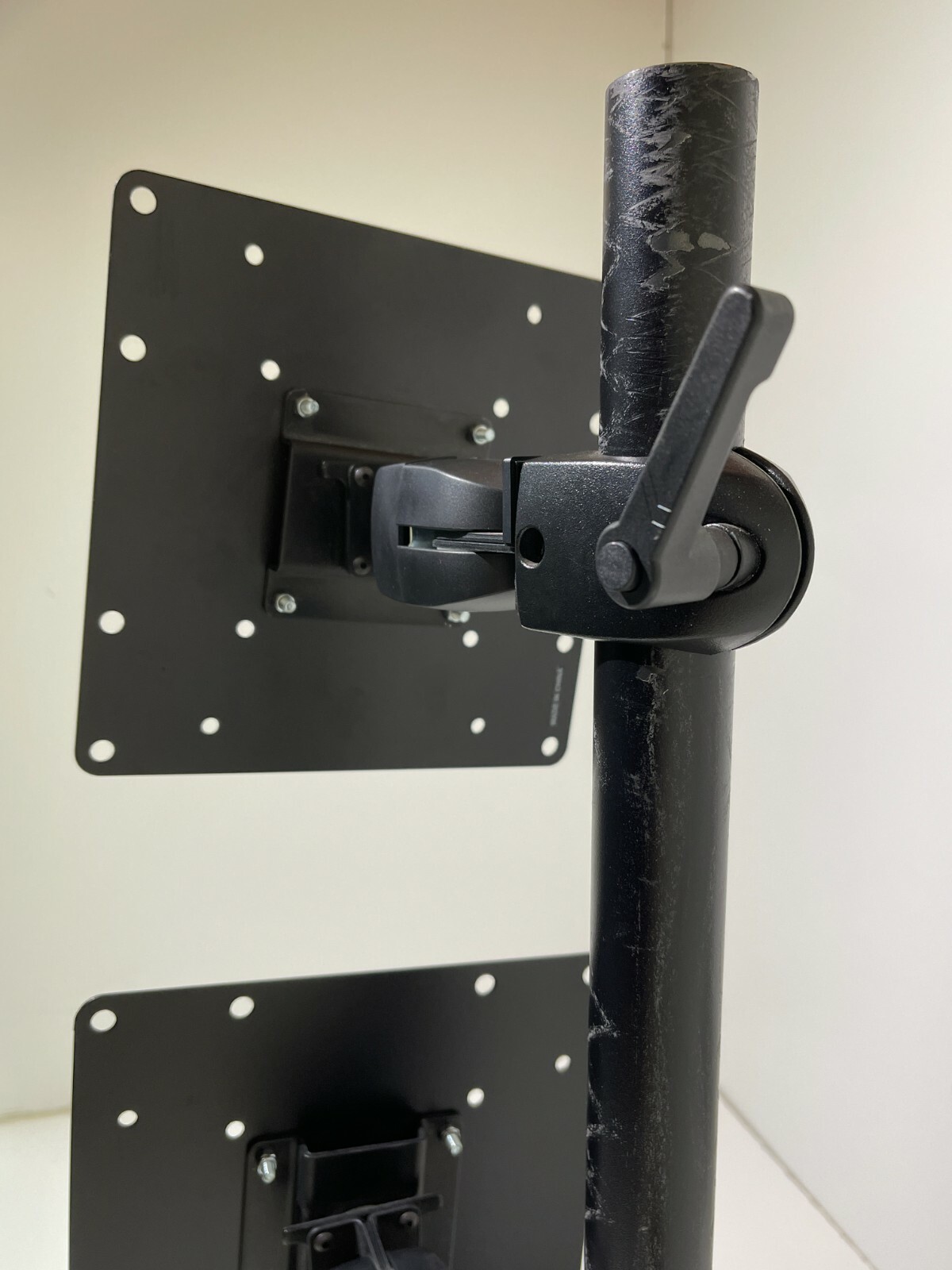 Ergotron Navepoint LX Vertical Stacking Dual Monitor Mount Rack