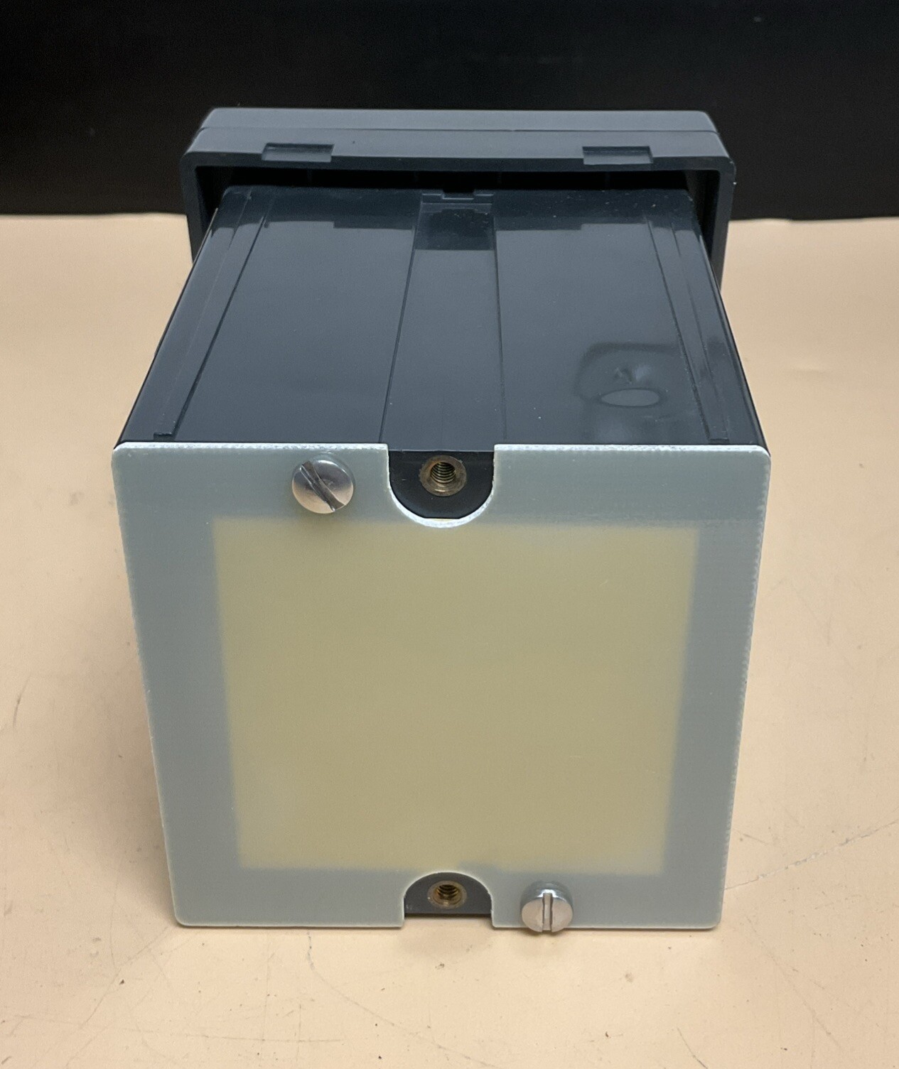 Omega Engineering Type T Temperature Controller E924-T08-A20