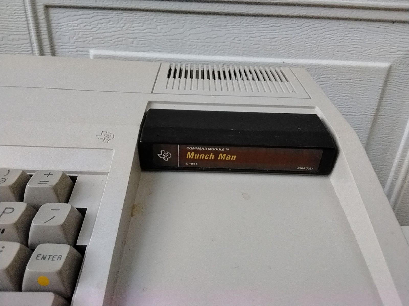T1 – 99/4A Computer Pwr Cord Video Modulator Munch Man Video Game Untested