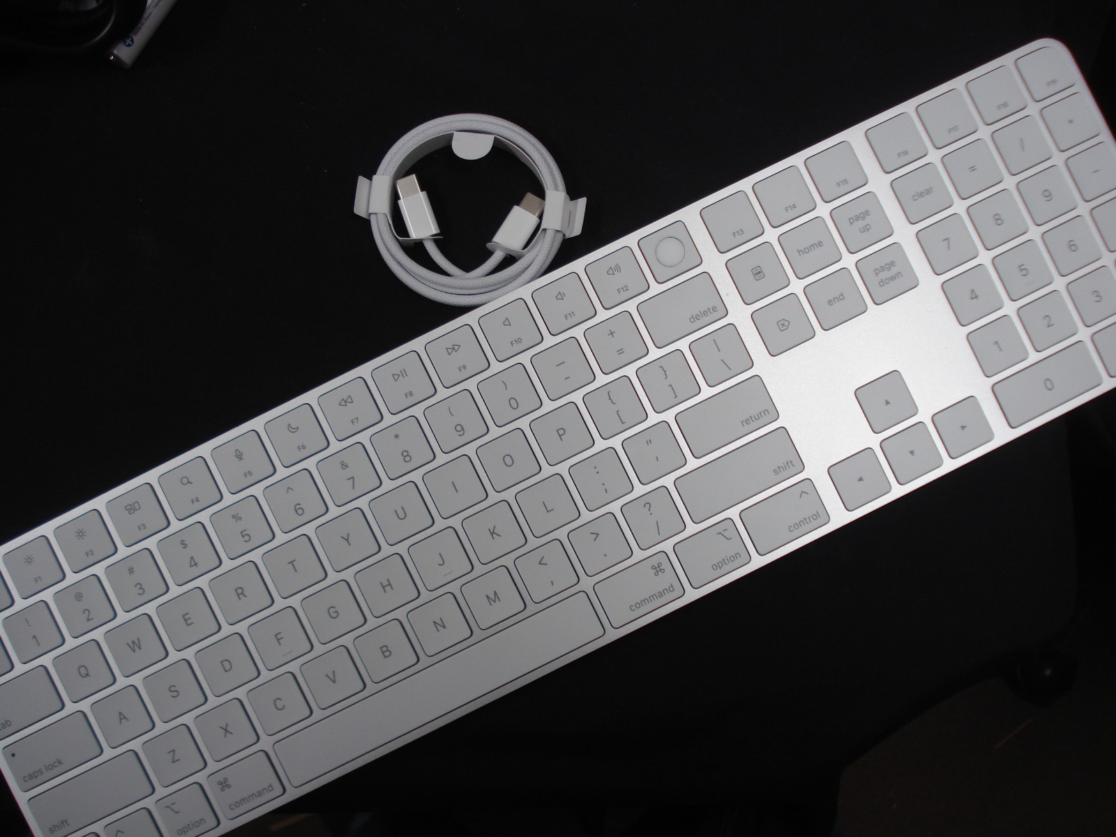 NEW OEM Apple Magic Keyboard USB-C w/Touch ID A3119 EMC 8541 US English Silver