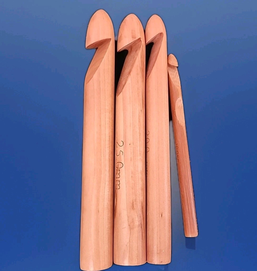 4pc Jumbo Wood CROCHET HOOK 10mm 20mm 25mm Giant Wooden Bamboo Crochet Chunky