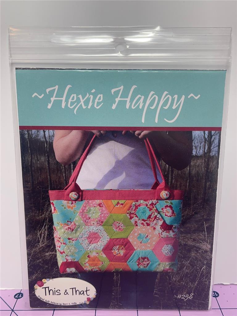 THIS & THAT - Quilted Bag Pattern - HEXIE HAPPY - #258 - 12" x 18"
