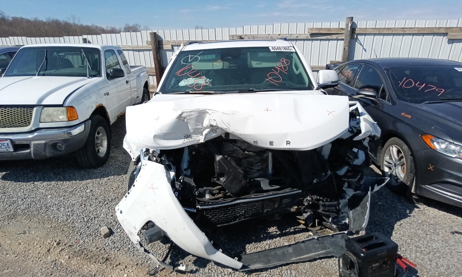 WAGONEER 2022 Glove Box 809584
