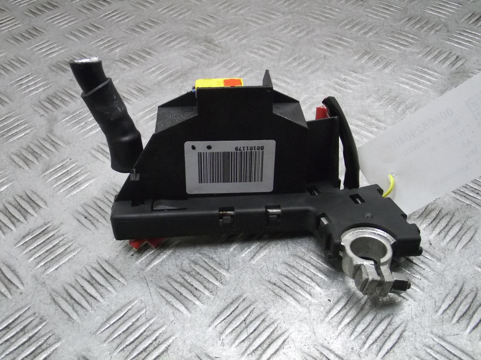 Audi A5 S Line Positive Battery Terminal & Fuse Protection 2.0 Diesel 2007-17~