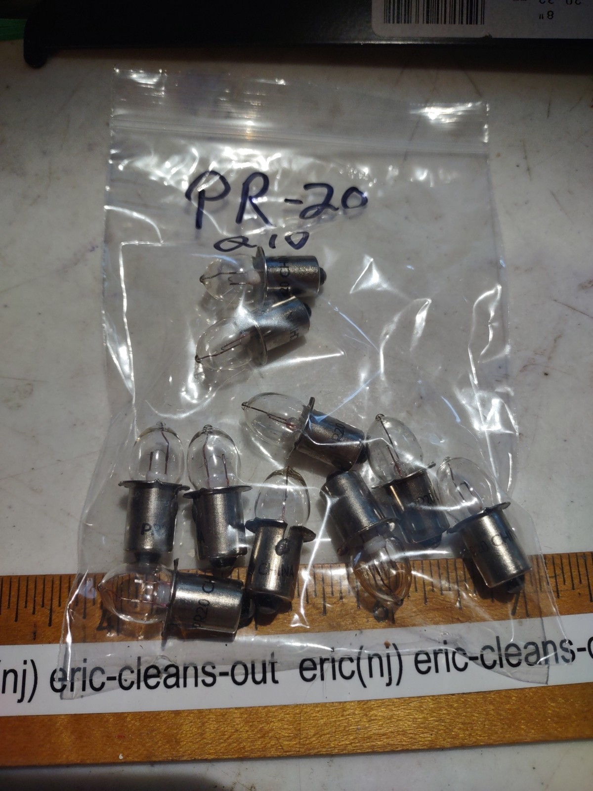 PR20 PR-20 Miniature Flanged Flashlight Bulb 8.63V 0.5A 4.315W lot of 10
