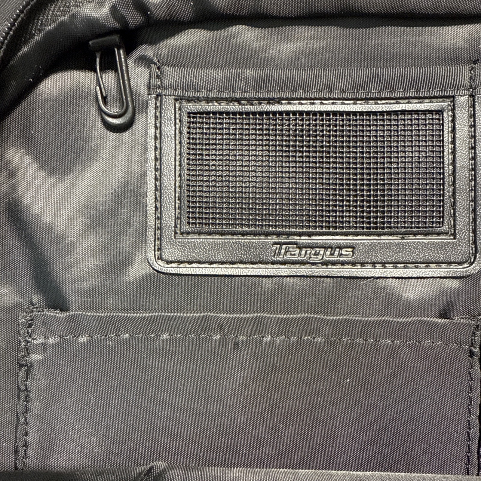 Targus Messenger Laptop Bag 15.6" Black Gray Nylon CRV400-11 Travel Work School