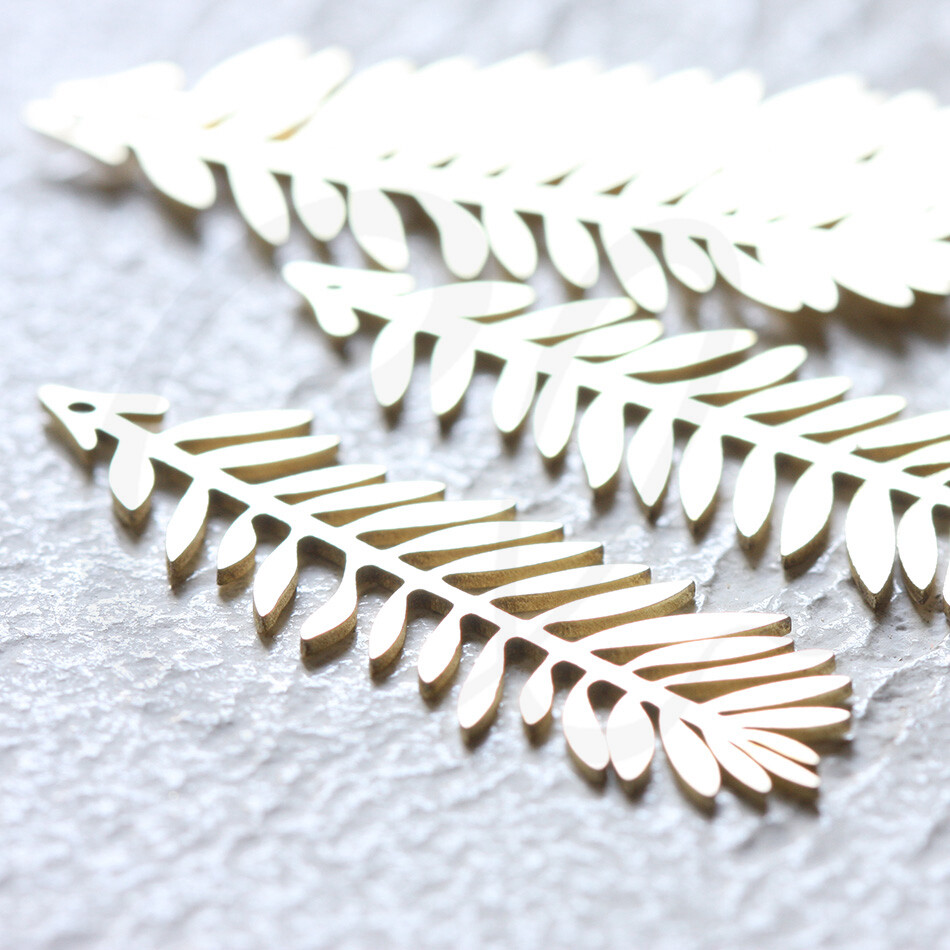 2 Pieces Laser Cut Solid Brass Leaf Pendant - 43x14mm (CW-4356C)