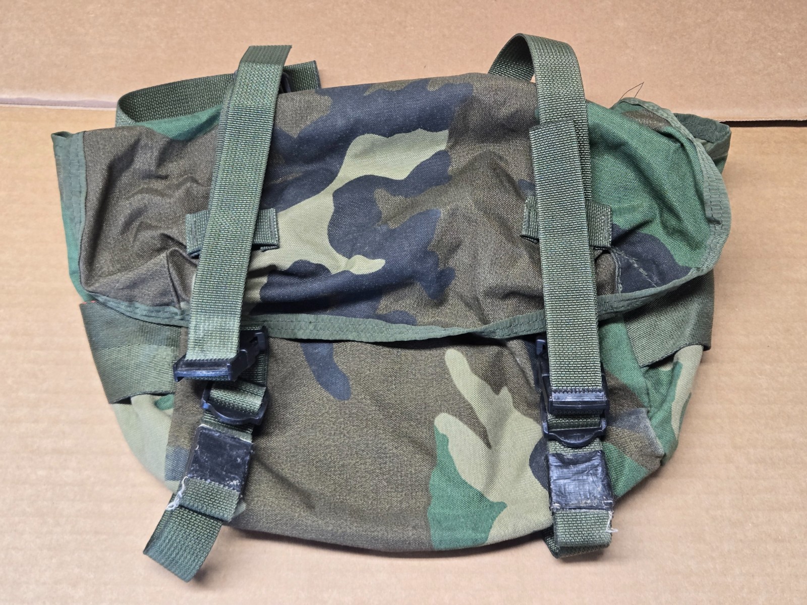 Vintage 90s US Army USGI Woodland Camo Nylon Combat Training Field Buttpack used