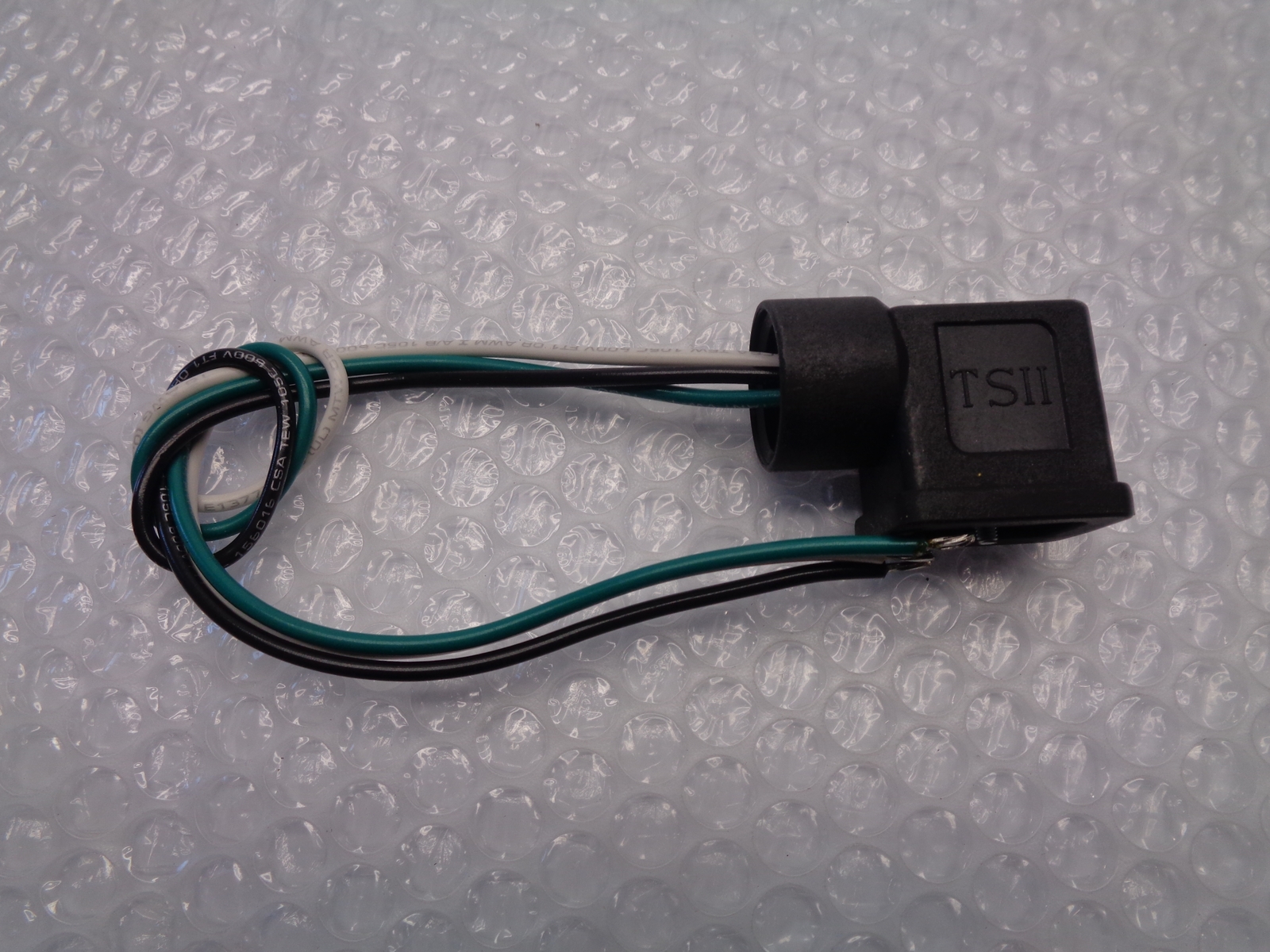 INDUSTRIAL SPARE TSII E137733 PLUG NSNP