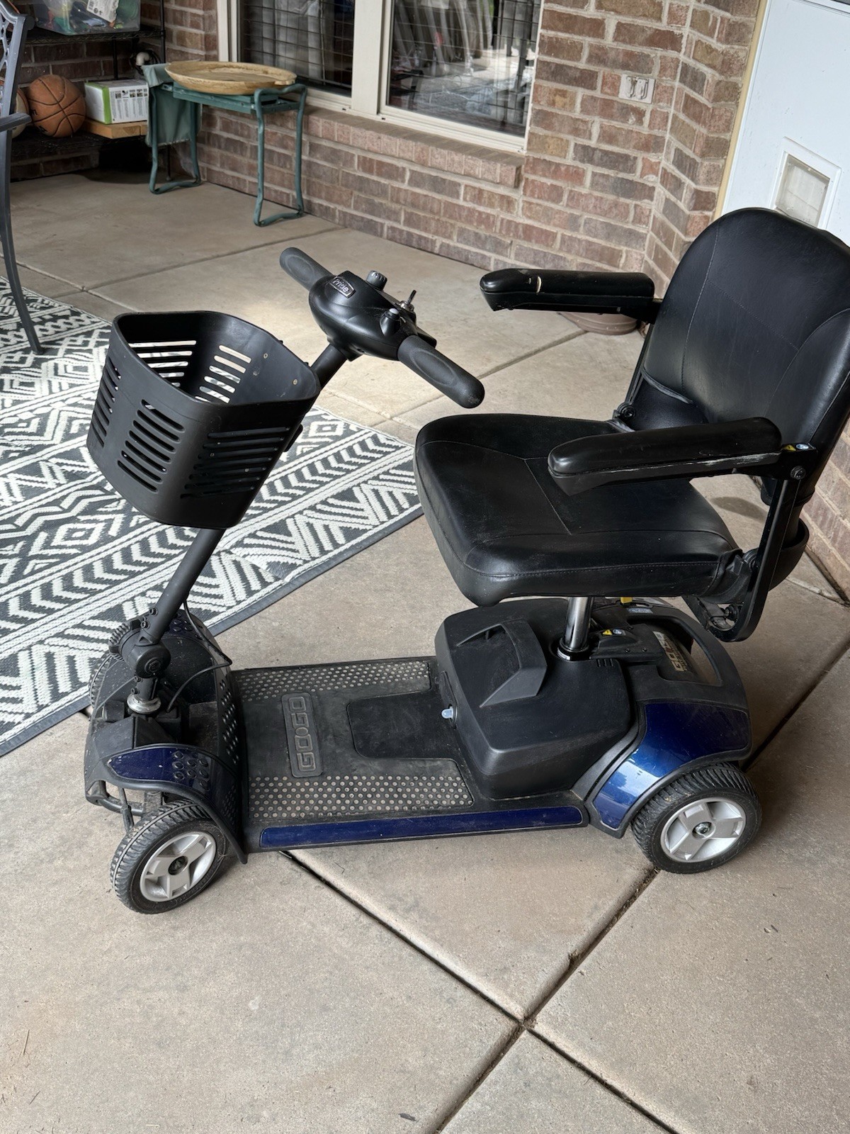 GoGo Elite travel scooter w/extra battery pack