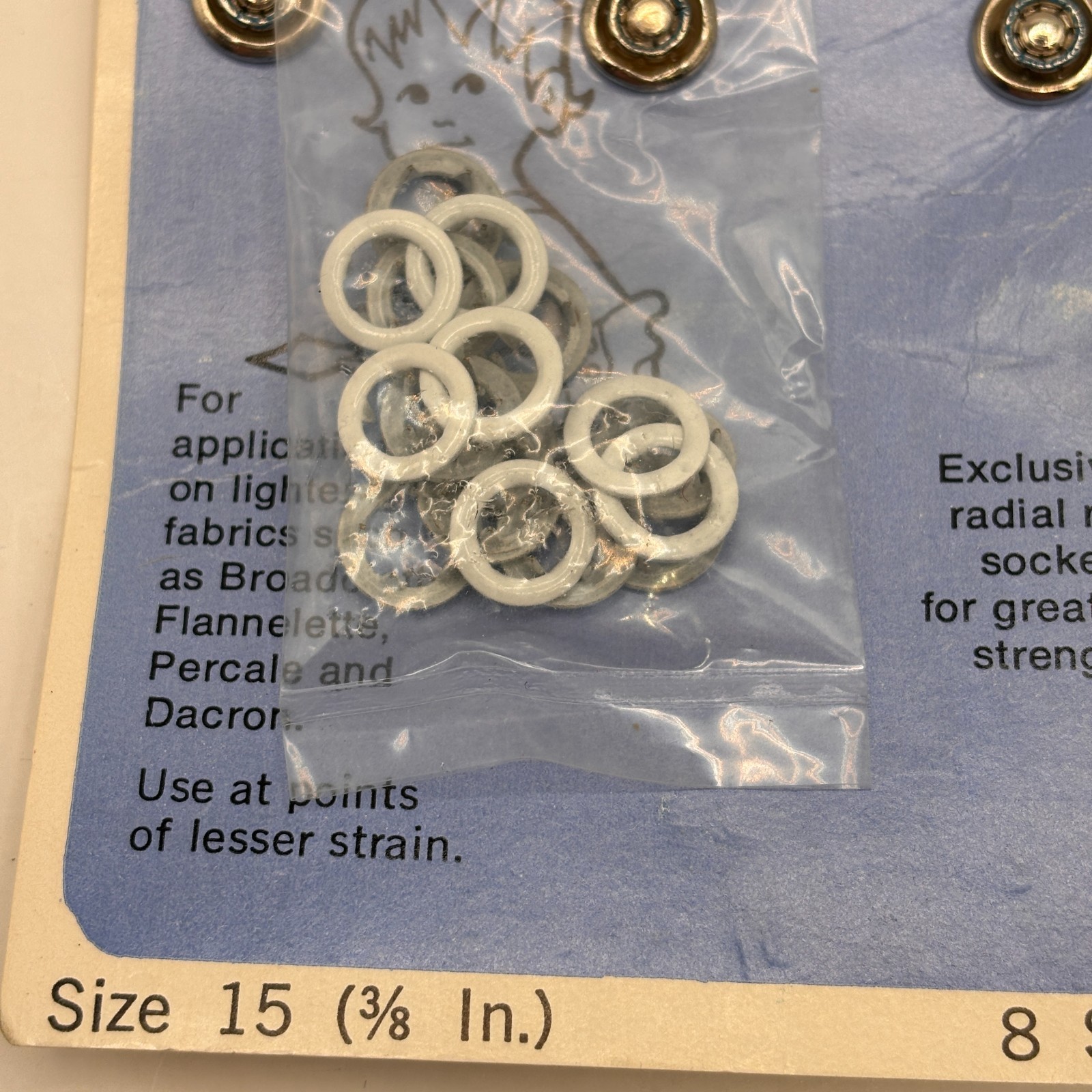 SCOVILL Snap Fasteners Size 15, White ,8 sets in PKG, NEW