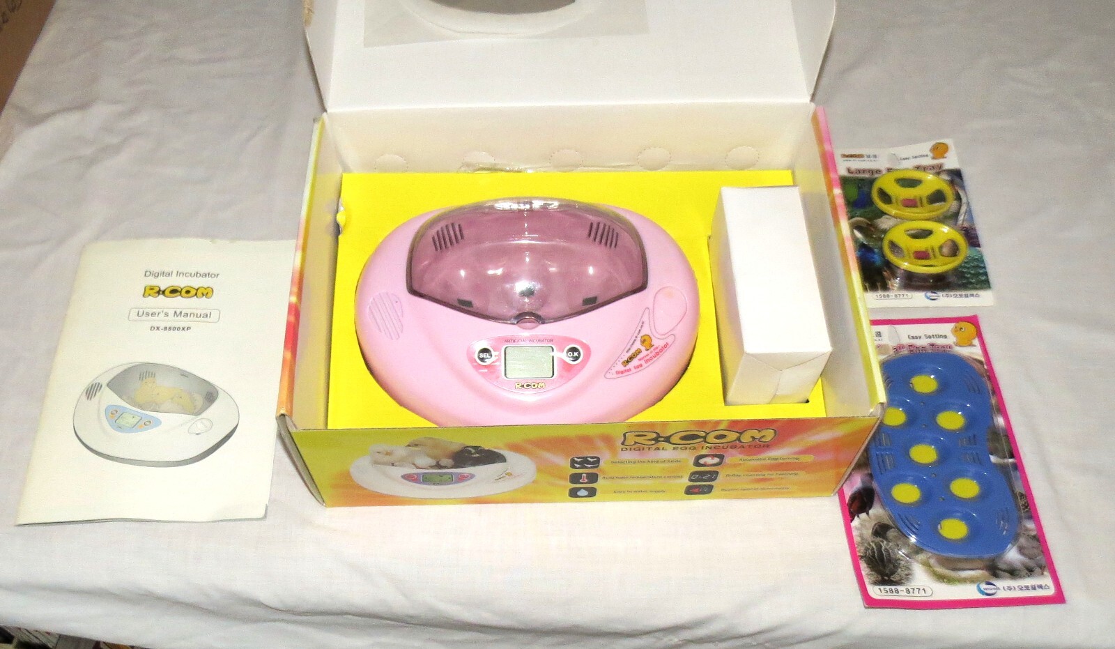 R-Com Digital Egg Incubator DX-8800XP + Inserts - never used