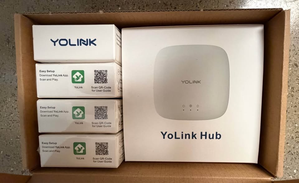 YoLink Water Leak Sensor 4 Pack with Hub - NEW