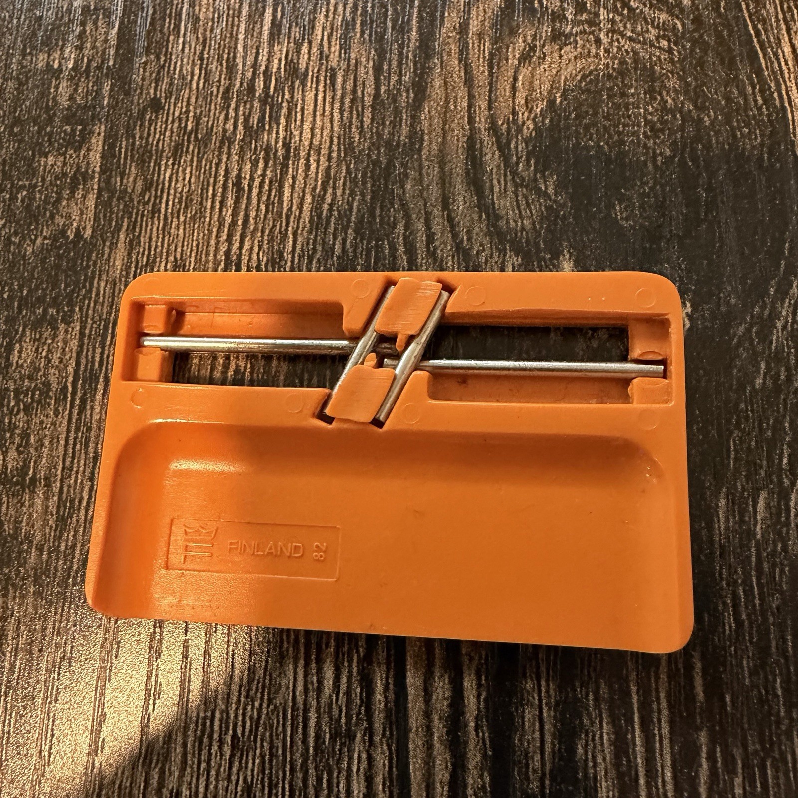 Vintage Fiskars Scissors Sharpener ScissorSaver Cutting System 7" 8" 9" Scissors