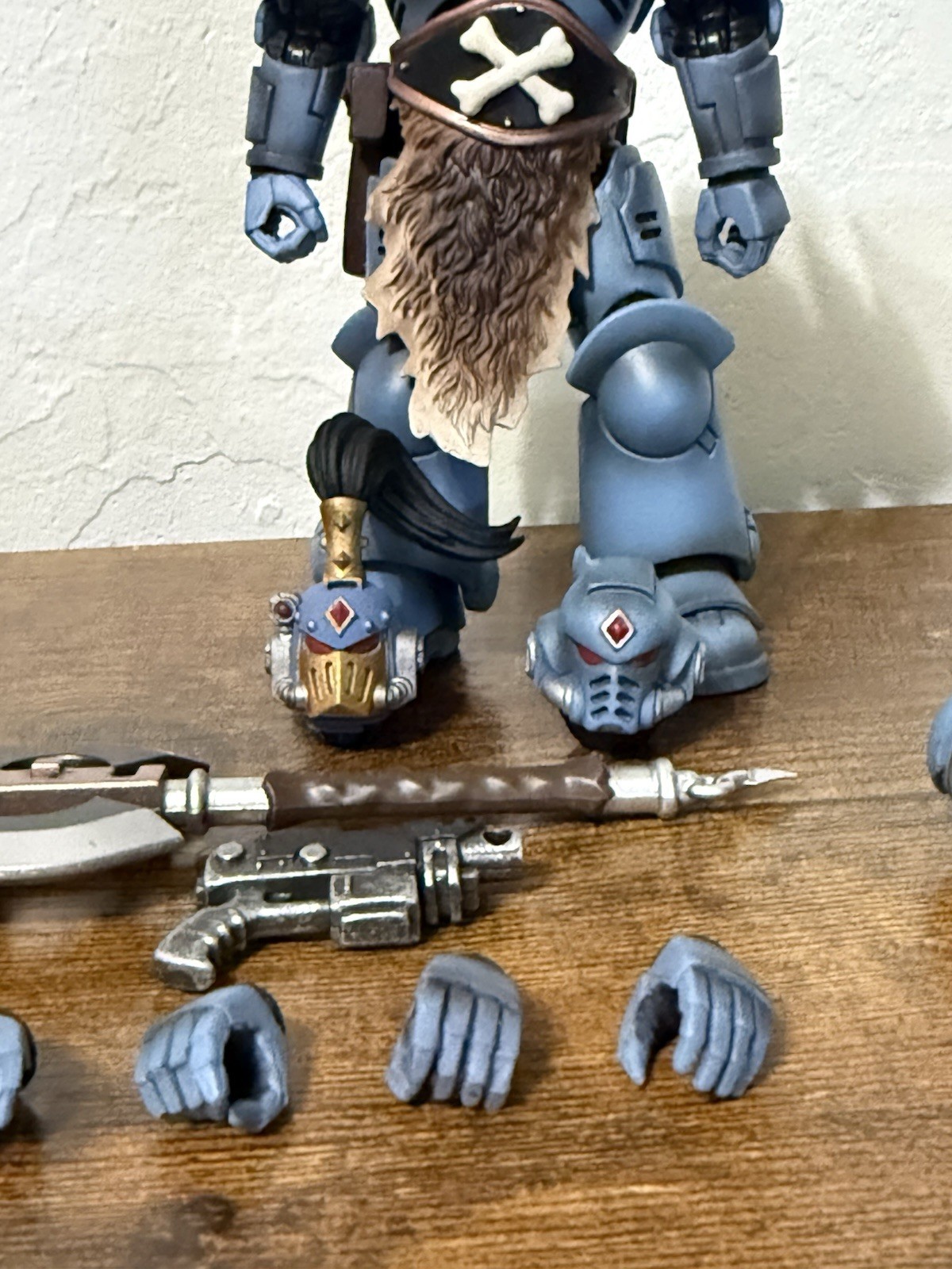 Joytoy Warhammer 40k Space Marines Space Wolves Claw Pack Logan Ghostwolf