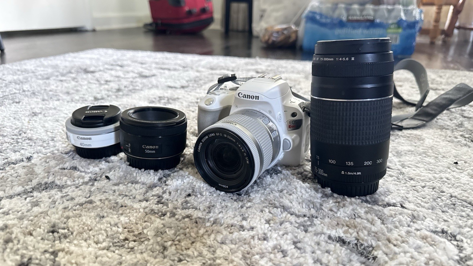 Canon EOS Rebel SL2 Mirrorless White APS-C DSLR IS Bundle w/ 4 Lenses