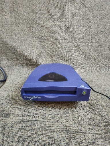 iomega Z250P ZIP 250MB Superfloppy Parallel Port Drive w Power Adapter + Cable