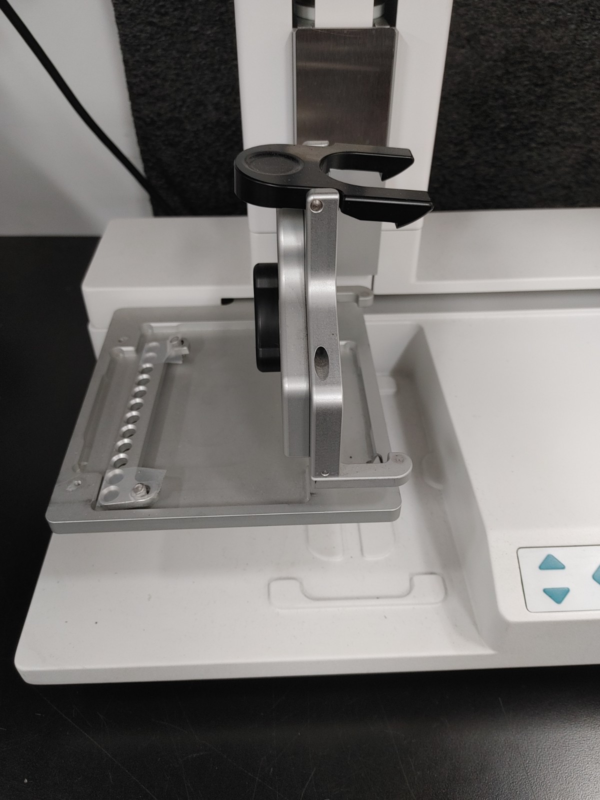 INTEGRA VIAFLO ASSIST Automating Multichannel Pipette